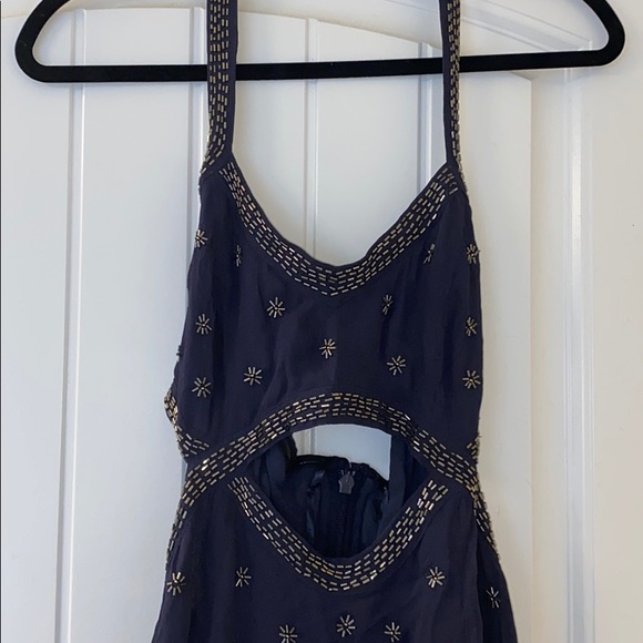 Dress - Picture 2 of 6